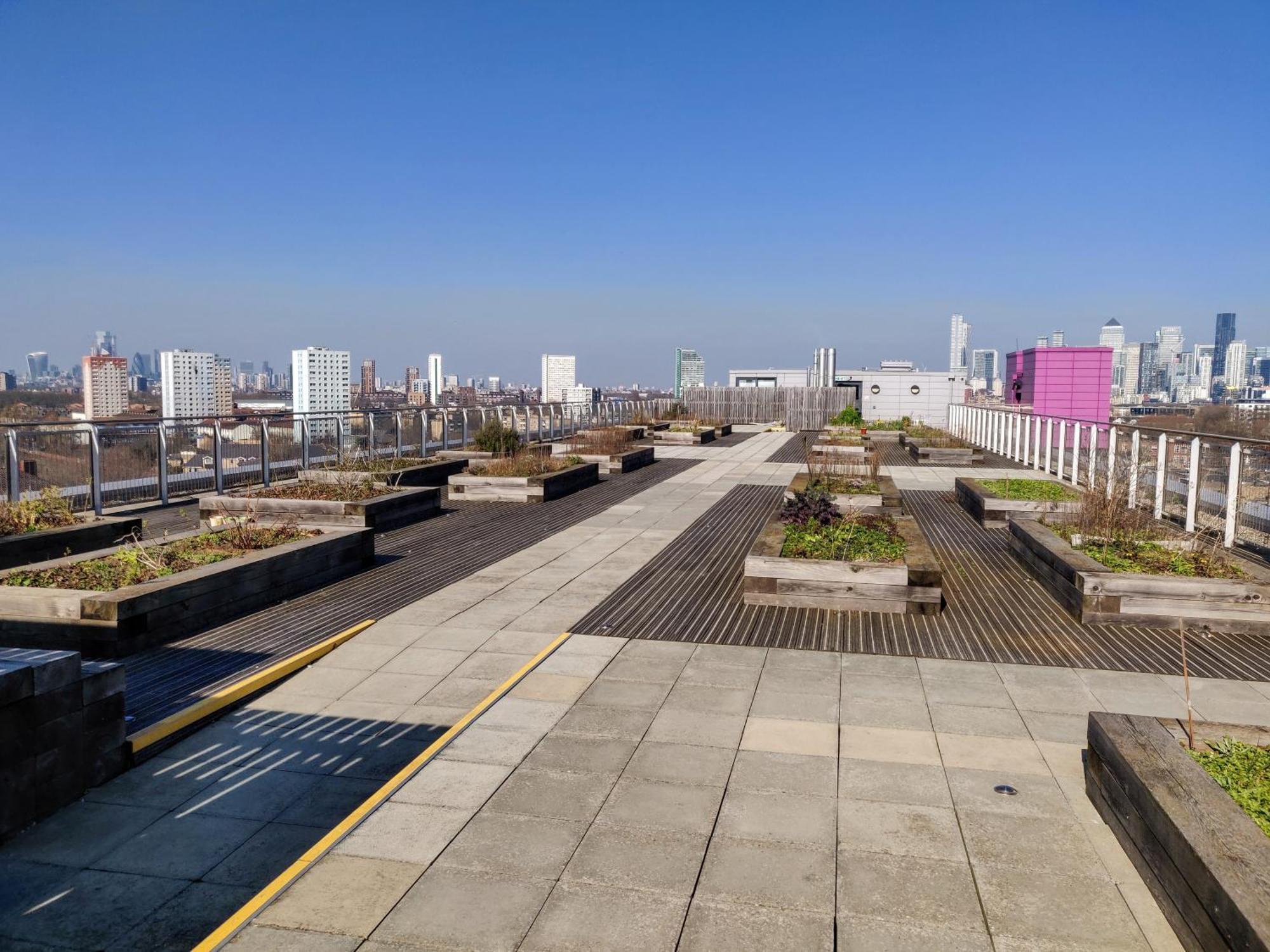 Modern Near Greenwich - Rooftop City View *